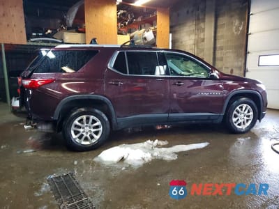 Trzecie zdjęcie samochodu z tyłu: 2018 CHEVROLET TRAVERSE LT VIN:1GNERGKW5JJ140120 - miniatura