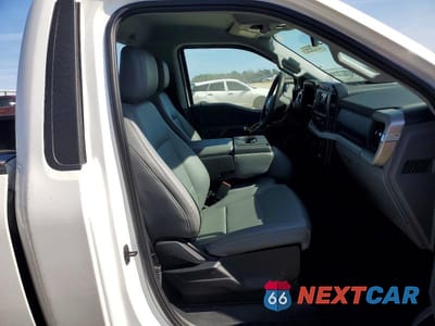 Zdjęcie 10 z 12 samochodu: 2021 FORD F150 VIN:1FTMF1CB4MKE62400 - miniatura