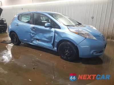 Czwarte zdjęcie samochodu z boku: 2015 NISSAN LEAF S VIN:1N4AZ0CP8FC320683 - miniatura