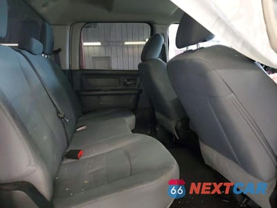 Zdjęcie 10 z 12 samochodu: 2018 RAM 2500 ST VIN:3C6UR5CJ8JG253760 - miniatura