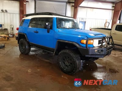 Czwarte zdjęcie samochodu z boku: 2007 TOYOTA FJ CRUISER BASE VIN:JTEBU11F270011657 - miniatura