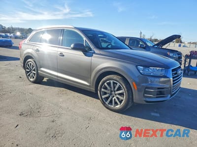 Czwarte zdjęcie samochodu z boku: 2019 AUDI Q7 PREMIUM PLUS VIN:WA1LAAF73KD032516 - miniatura