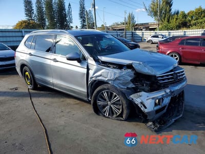 Czwarte zdjęcie samochodu z boku: 2019 VOLKSWAGEN TIGUAN SE VIN:3VV3B7AX5KM148707 - miniatura