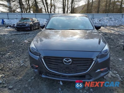 Piąte zdjęcie samochodu w środku: 2018 MAZDA 3 GRAND TOURING VIN:3MZBN1W30JM258290 - miniatura
