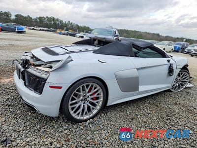 Trzecie zdjęcie samochodu z tyłu: 2017 AUDI R8 SPYDER VIN:WUAVACFX9H7905058 - miniatura