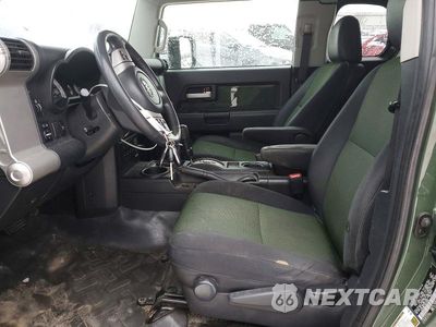 Zdjęcie 7 z 13 samochodu: 2011 TOYOTA FJ CRUISER VIN:JTEBU4BF1BK105445 - miniatura