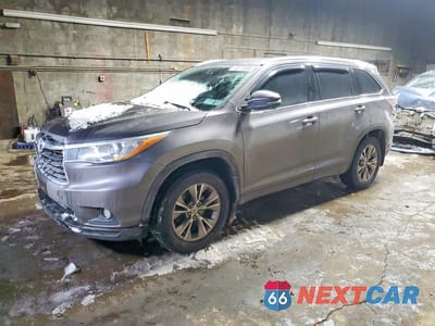 2015 TOYOTA HIGHLANDER XLE 5TDJKRFH3FS147077 - główne zdjęcie licytacji z USA - miniatura