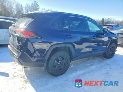 Trzecie zdjęcie samochodu z tyłu: 2025 TOYOTA RAV4 XLE 4DR AWD VIN:2T3R1RFV3SW592830 - miniatura