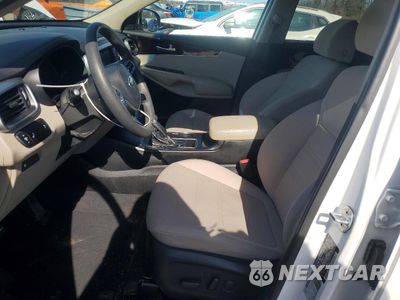 Zdjęcie 7 z 13 samochodu: 2019 KIA SORENTO VIN:5XYPG4A54KG489480 - miniatura