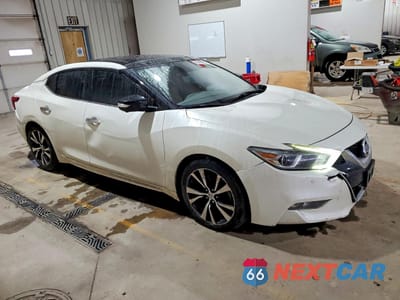 Czwarte zdjęcie samochodu z boku: 2016 NISSAN MAXIMA PLATINUM VIN:1N4AA6AP3GC412105 - miniatura