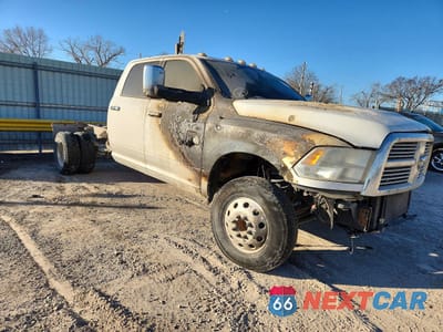 Czwarte zdjęcie samochodu z boku: 2012 DODGE RAM 3500 LARAMIE VIN:3C63DRJL7CG202274 - miniatura