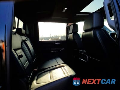 Zdjęcie 10 z 12 samochodu: 2022 GMC SIERRA K2500 DENALI VIN:1GT49RE79NF161453 - miniatura