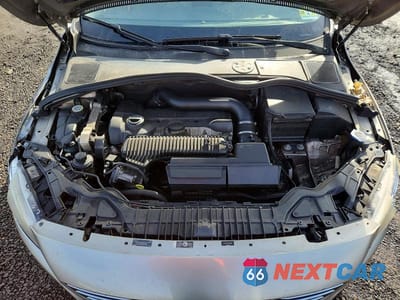 Zdjęcie 11 z 13 samochodu: 2014 VOLVO S60 T5 VIN:YV1612FH2E1292567 - miniatura