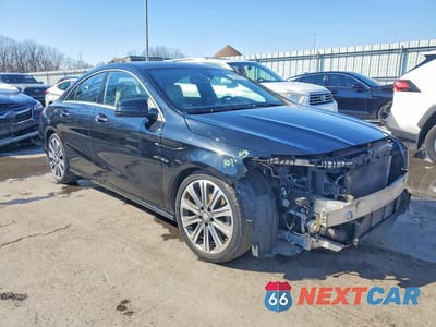 Czwarte zdjęcie samochodu z boku: 2018 MERCEDES-BENZ CLA 250 4MATIC VIN:WDDSJ4GB6JN505619 - miniatura