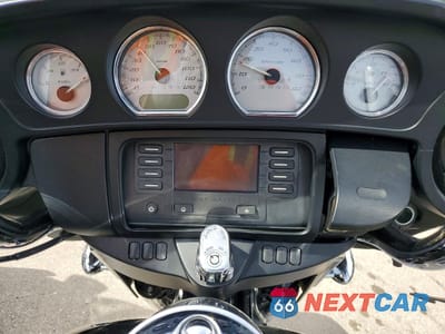 Zdjęcie 7 z 8 samochodu: 2017 HARLEY-DAVIDSON FLHX STREET GLIDE VIN:1HD1KBC33HB668213 - miniatura