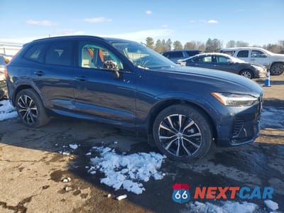 Czwarte zdjęcie samochodu z boku: 2025 VOLVO XC60 PLUS VIN:YV4M12RC8S1181091 - miniatura