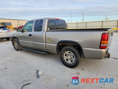 Drugie zdjęcie samochodu z przodu: 2001 CHEVROLET SILVERADO C1500 VIN:2GCEC19V911130785 - miniatura