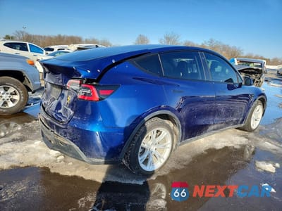 Trzecie zdjęcie samochodu z tyłu: 2021 TESLA MODEL Y VIN:5YJYGDEE3MF069895 - miniatura