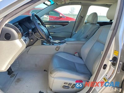 Zdjęcie 7 z 12 samochodu: 2008 LEXUS LS 460 VIN:JTHBL46FX85053353 - miniatura
