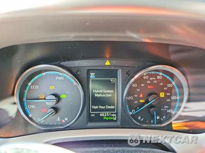 Zdjęcie 9 z 14 samochodu: 2018 TOYOTA RAV4 HV LE VIN:JTMRJREV3JD165807 - miniatura
