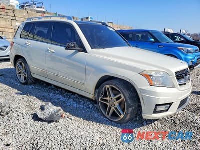 Czwarte zdjęcie samochodu z boku: 2011 MERCEDES-BENZ GLK 350 4MATIC VIN:WDCGG8HB5BF610422 - miniatura