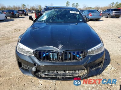 Piąte zdjęcie samochodu w środku: 2018 BMW Motorrad M5 VIN:WBSJF0C54JB283690 - miniatura