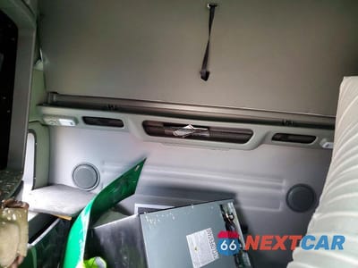 Zdjęcie 6 z 10 samochodu: 2019 VOLVO VN VNL VIN:4V4NC9EH3KN211185 - miniatura