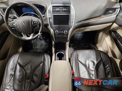 Zdjęcie 8 z 13 samochodu: 2017 LINCOLN MKC RESERVE VIN:5LMTJ3DH2HUL44227 - miniatura