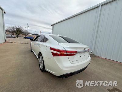 Trzecie zdjęcie samochodu z tyłu: 2015 TOYT AVALON XLE WHITE VIN:4T1BK1EB2FU180355 - miniatura