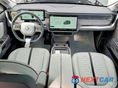 Zdjęcie 8 z 12 samochodu: 2025 RIVIAN R1S ADVENTURE VIN:7PDSGBBA7SN071961 - miniatura