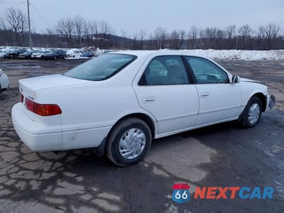 Trzecie zdjęcie samochodu z tyłu: 2000 TOYOTA CAMRY CE VIN:4T1BG22K5YU979772 - miniatura