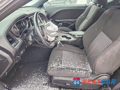 Zdjęcie 7 z 11 samochodu: 2023 DODGE CHALLENGER SXT VIN:2C3CDZAG1PH553459 - miniatura