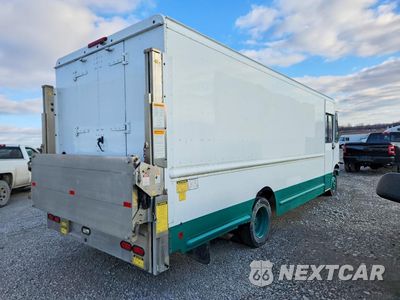 Trzecie zdjęcie samochodu z tyłu: 2014 FREIGHTLINER MT 45G DELIVERY VAN VIN:4UZAC2DV1ECFV2043 - miniatura