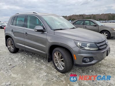 Czwarte zdjęcie samochodu z boku: 2015 VOLKSWAGEN TIGUAN S VIN:WVGBV7AX4FW516832 - miniatura