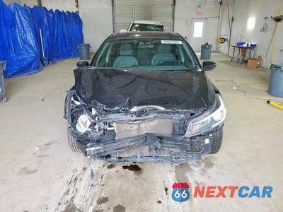 Piąte zdjęcie samochodu w środku: 2017 KIA FORTE LX VIN:3KPFL4A79HE067512 - miniatura