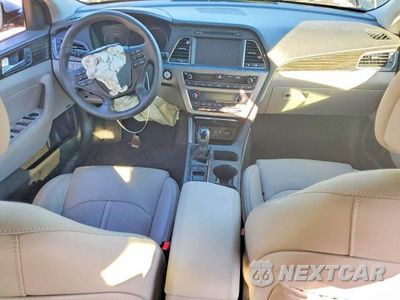 Zdjęcie 8 z 11 samochodu: 2017 HYUNDAI SONATA HYBRID VIN:KMHE34L39HA075615 - miniatura