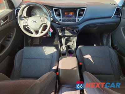 Zdjęcie 8 z 12 samochodu: 2017 HYUNDAI TUCSON SE VIN:KM8J33A44HU506509 - miniatura