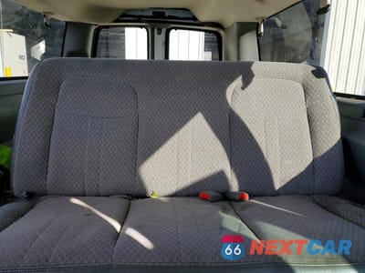 Zdjęcie 10 z 13 samochodu: 2005 CHEVROLET EXPRESS CARGO VIN:1GAHG39U751254773 - miniatura