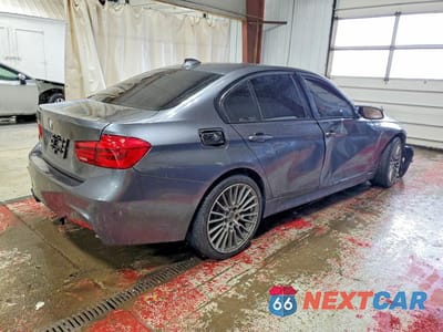 Trzecie zdjęcie samochodu z tyłu: 2017 BMW 330 XI VIN:WBA8D9C38HA012014 - miniatura