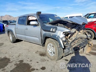 Czwarte zdjęcie samochodu z boku: 2020 TOYOTA TACOMA TRD OFF-ROAD VIN:3TMCZ5AN4LM310499 - miniatura