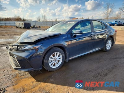 2026 TOYOTA CAMRY LE 4T1DAACK1TU672305 - główne zdjęcie licytacji z USA - miniatura