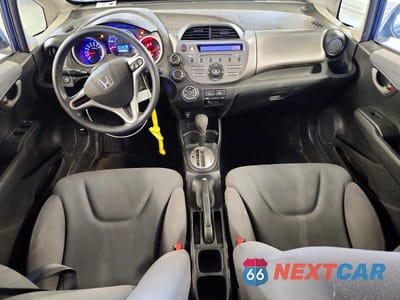 Zdjęcie 8 z 12 samochodu: 2013 HONDA FIT VIN:JHMGE8H31DC014229 - miniatura