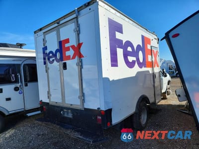 Trzecie zdjęcie samochodu z tyłu: 2023 CHEVROLET SILVERADO K3500 VIN:1GB3YSE70PF251989 - miniatura