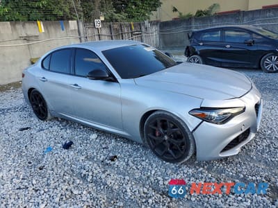 Czwarte zdjęcie samochodu z boku: 2020 ALFA ROMEO GIULIA VIN:ZARFAMAN6L7635542 - miniatura