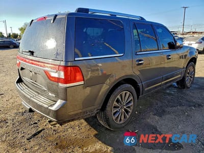 Trzecie zdjęcie samochodu z tyłu: 2015 LINCOLN NAVIGATOR VIN:5LMJJ2HT8FEJ01738 - miniatura