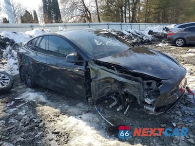 Czwarte zdjęcie samochodu z boku: 2025 TESLA MODEL Y VIN:7SAYGDEF0SA340790 - miniatura