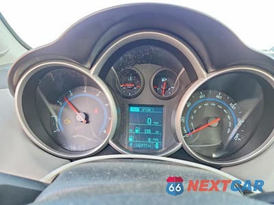 Zdjęcie 9 z 12 samochodu: 2014 CHEVROLET CRUZE LS VIN:1G1PA5SHXE7214383 - miniatura