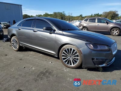 Czwarte zdjęcie samochodu z boku: 2018 LINCOLN MKZ HYBRID SELECT VIN:3LN6L5LU0JR607557 - miniatura