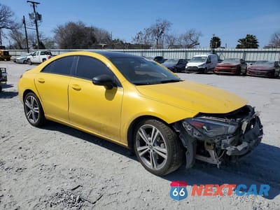 Czwarte zdjęcie samochodu z boku: 2020 MERCEDES-BENZ CLA 250 VIN:WDD5J4GBXLN060687 - miniatura