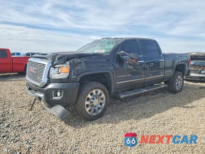 2017 GMC SIERRA K2500 DENALI 1GT12UEY0HF190492 - główne zdjęcie licytacji z USA - miniatura